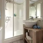 Lagooncombe, Modern And Cosy Tatil Evi *