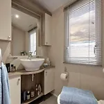 Tatil Evi Lagooncombe, Modern And Cosy