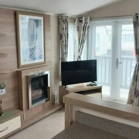 Lagooncombe, Modern And Cosy * ミロム